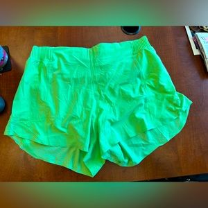 Lululemon limited edition Hotty Hot High-Rise Lined Short size 12 & 3.5” inseam